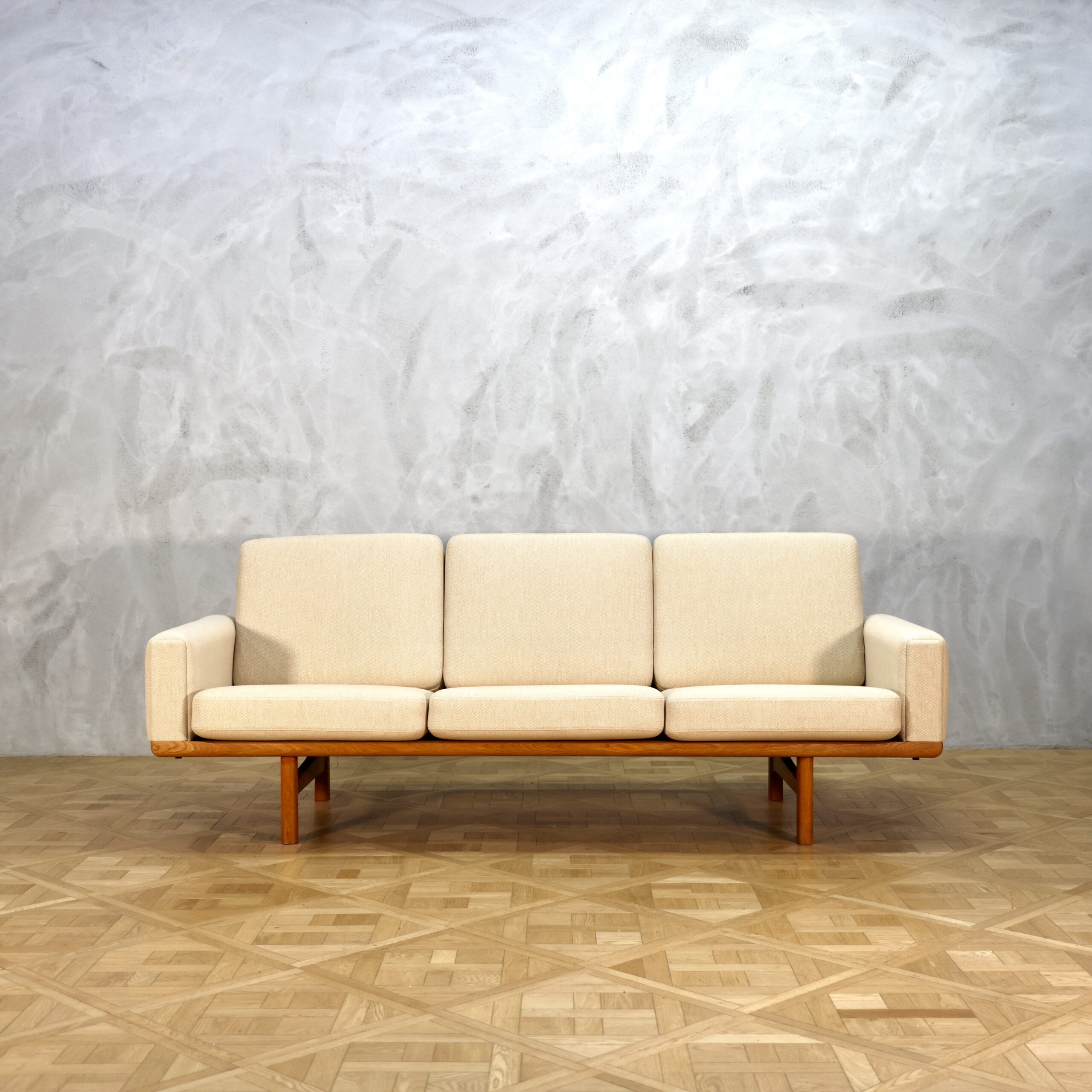 Hans J. Wegner GE236 Sofa Oak - MOTO FURNITURE 北欧家具 ウェグナー