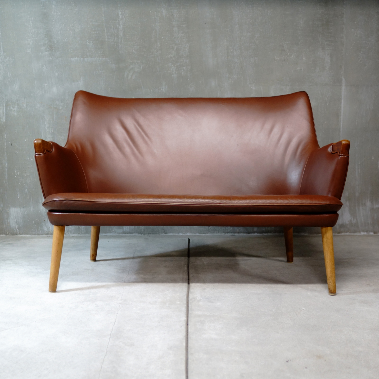 Hans J. Wegner AP-20 Mini Bear Settee - MOTO FURNITURE 北欧家具