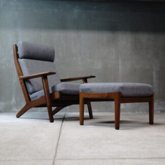 Hans J. Wegner GE290 High Back with Ottoman