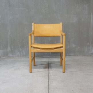 Hans J. Wegner JH250