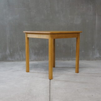 Børge Mogensen model6131 Square table
