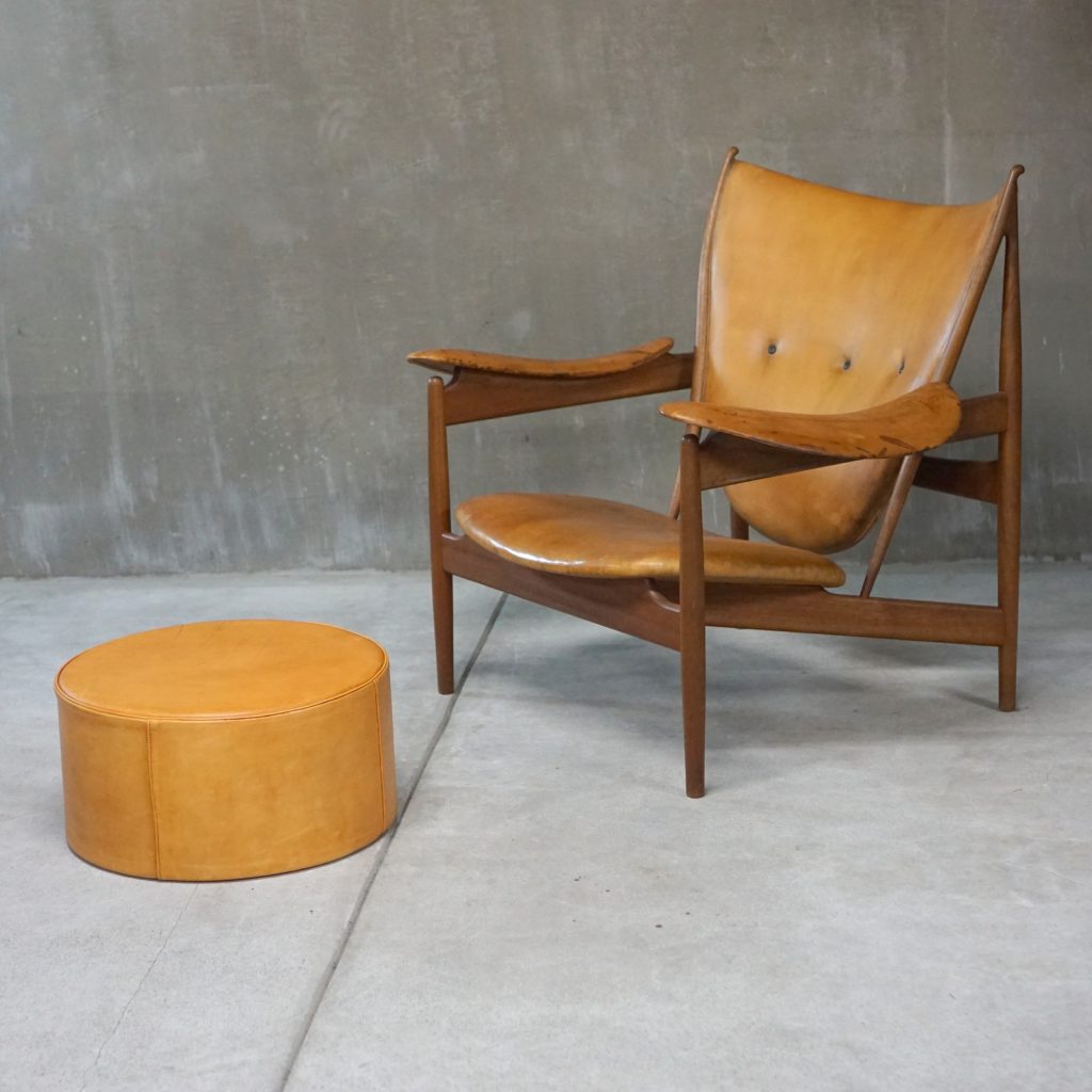 Ivan Schlechter Foot Stool - MOTO FURNITURE 北欧家具 ウェグナー