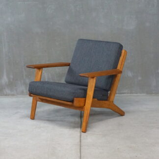 Hans J. Wegner GE290 1 Seater Blue Teak