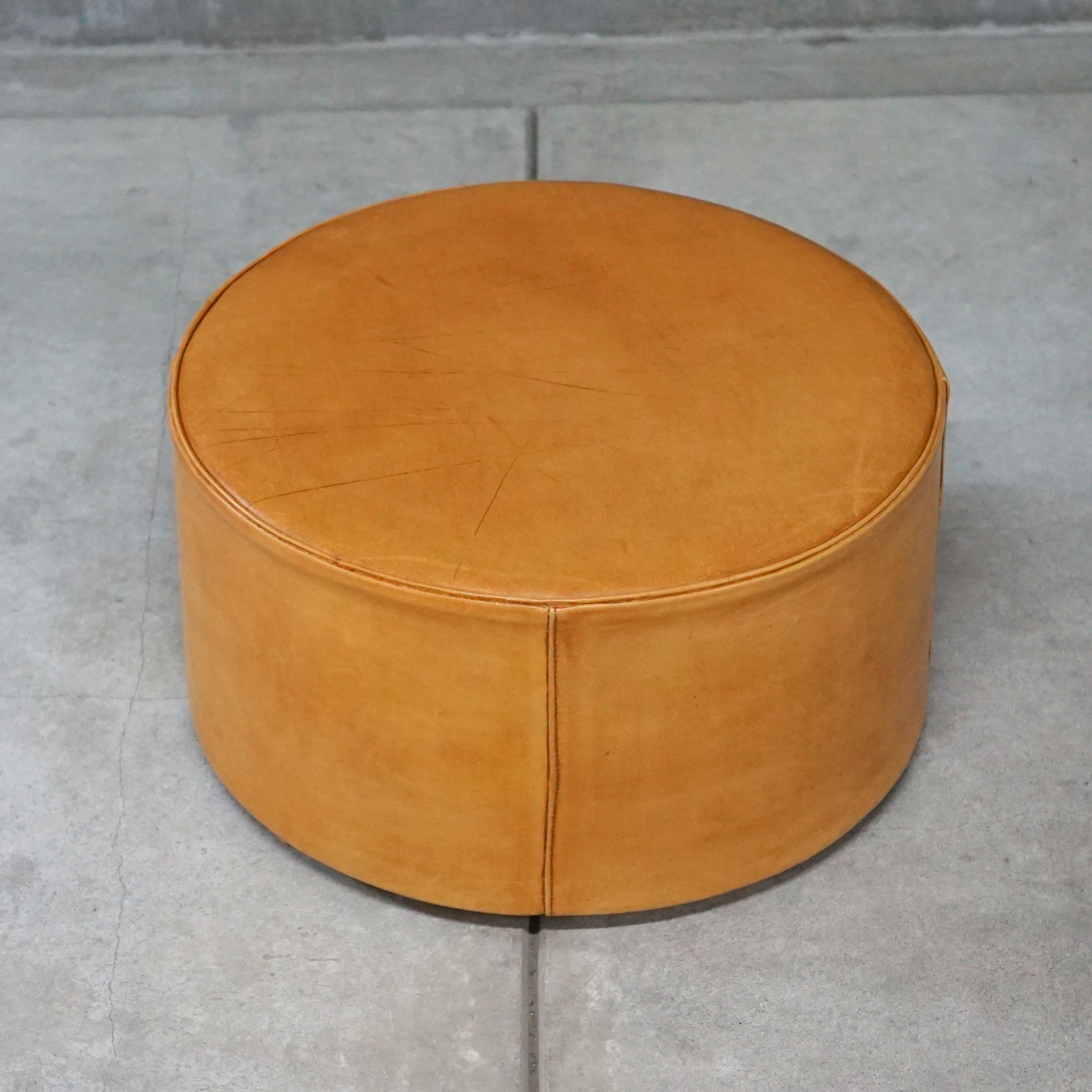 Ivan Schlechter Foot Stool - MOTO FURNITURE 北欧家具 ウェグナー