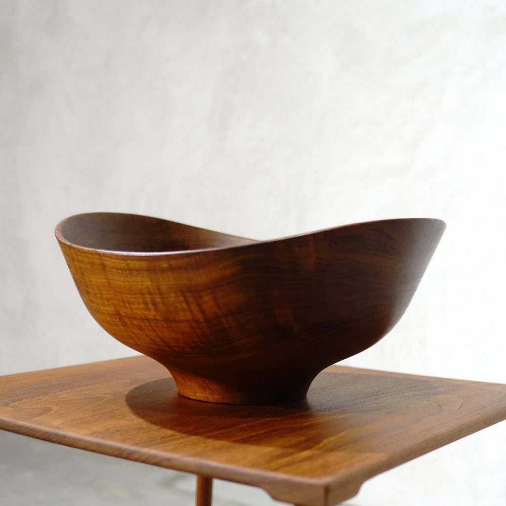 Finn Juhl Large Bowl - MOTO FURNITURE 北欧家具 ウェグナー フィンユール