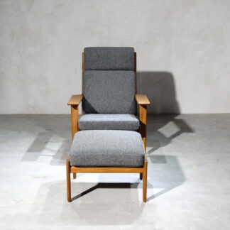 Hans J. Wegner GE290 Teak High with Ottoman