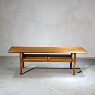 Hans J. Wegner AT-10 Table