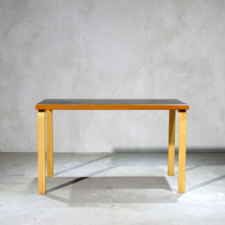 Alvar Aalto artek table