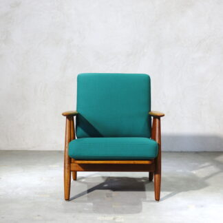Hans J. Wegner GE240 Cigar Chair