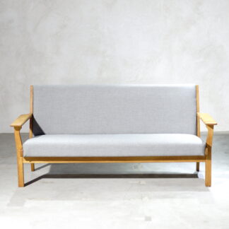 Hans J. Wegner GE181 2 Seater Sofa