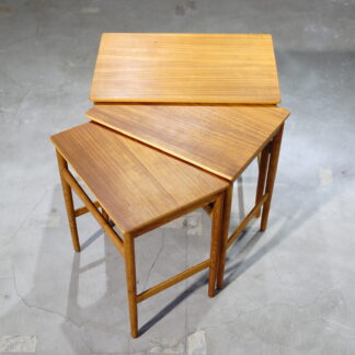 Hans J. Wegner AT40 Nesting Tables (201706)