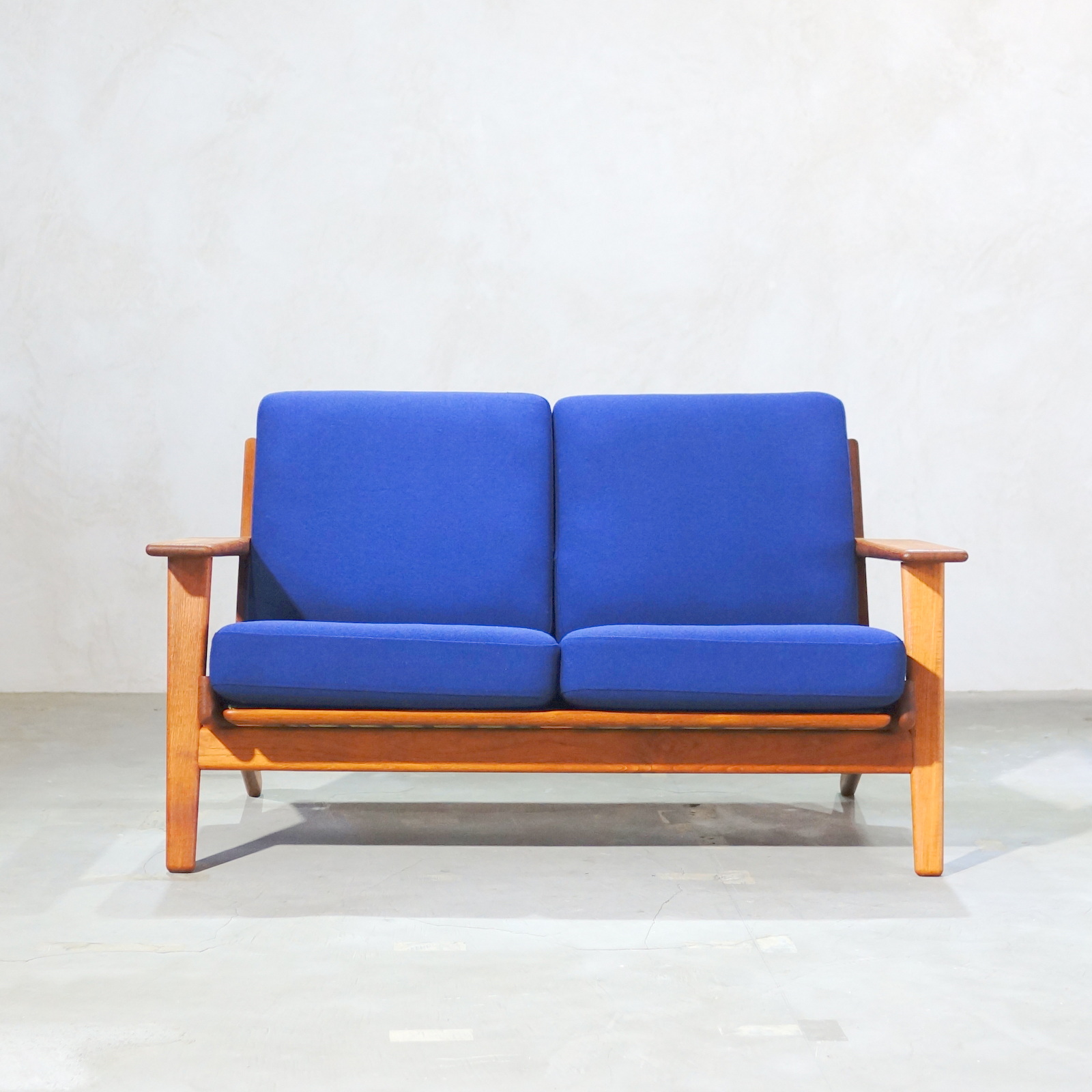 Hans J. Wegner GE290 2 Seater - MOTO FURNITURE 北欧家具 ウェグナー