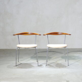 Hans J. Wegner JH701