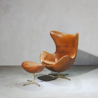 Arne Jacobsen Vintage Egg Chair with Ottoman