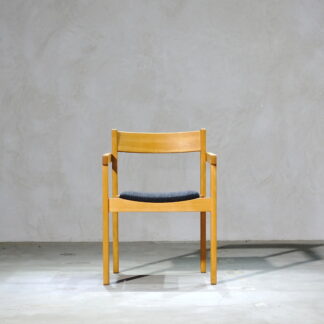 Hans J. Wegner Conference Arm Chair (201712A)