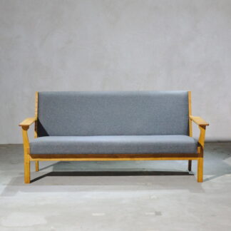Hans J. Wegner GE181 3Seater Sofa