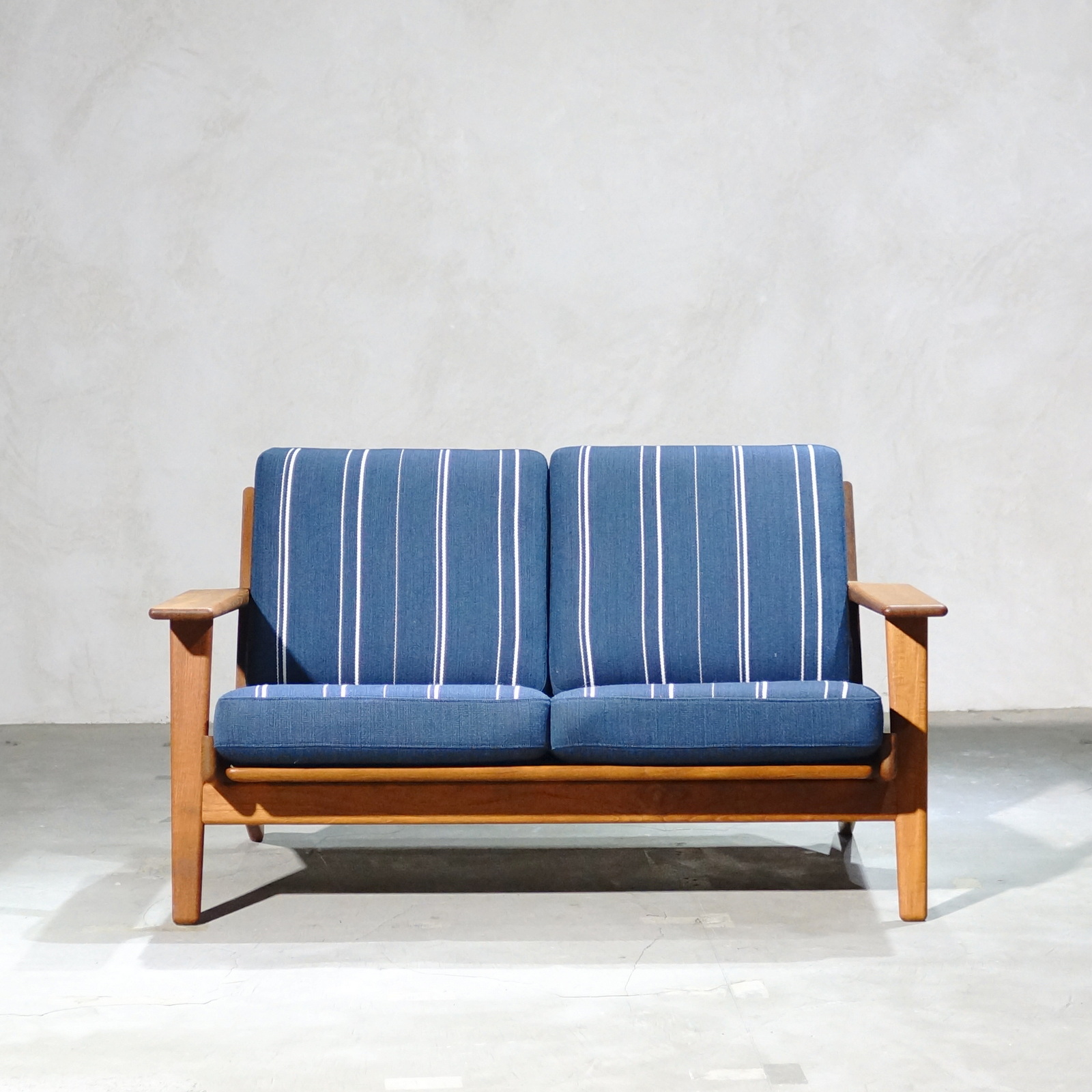 Hans J. Wegner GE290 2 Seater - MOTO FURNITURE 北欧家具 ウェグナー
