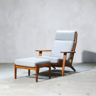 Hans J. Wegner GE290 High Back Teak with Ottoman