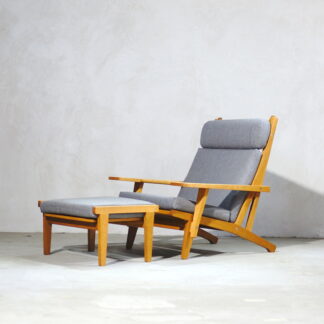 Hans J. Wegner GE375 with Ottoman Light Gray(201805A)