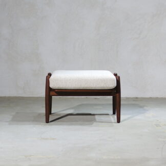 Hans J. Wegner GE240 GE260 GE270 Ottoman