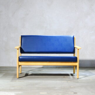 Hans J. Wegner GETAMA 2Seater Sofa