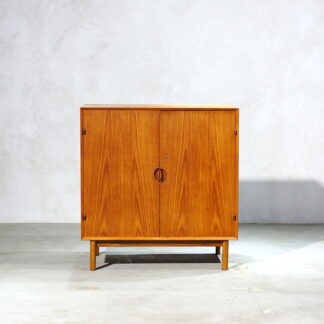 Peter Hvidt & Orla Molgaard Cabinet