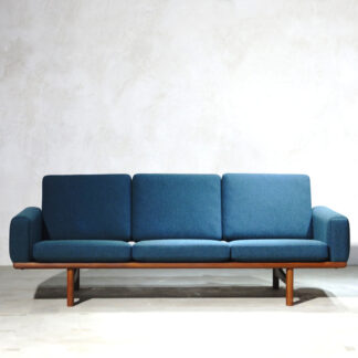 Hans J. Wegner GE236 Sofa 3 Seater Afroromosia Teak