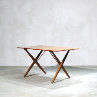 Hans J. Wegner AT-308 X-reg Coffee Table