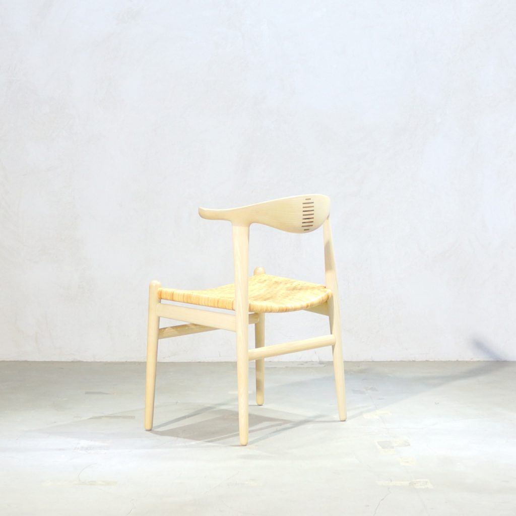 Hans J. Wegner Cow Horn Chair PP505 - MOTO FURNITURE 北欧家具