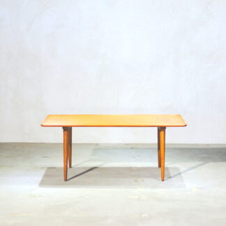 Hans J. Wegner AT11 Table