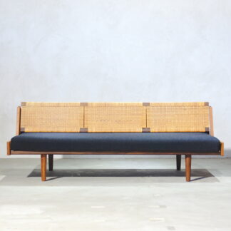 Hans J. Wegner Daybed Teak & Cane
