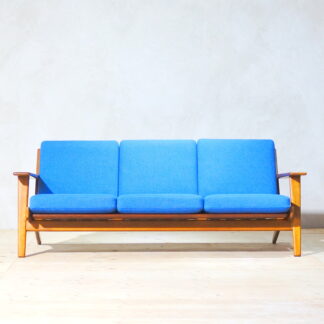 Hans J. Wegner GE290 3 Seater Teak Blue Fabrick