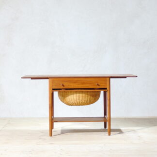 Hans J. Wegner Sewing table AT33 Teak