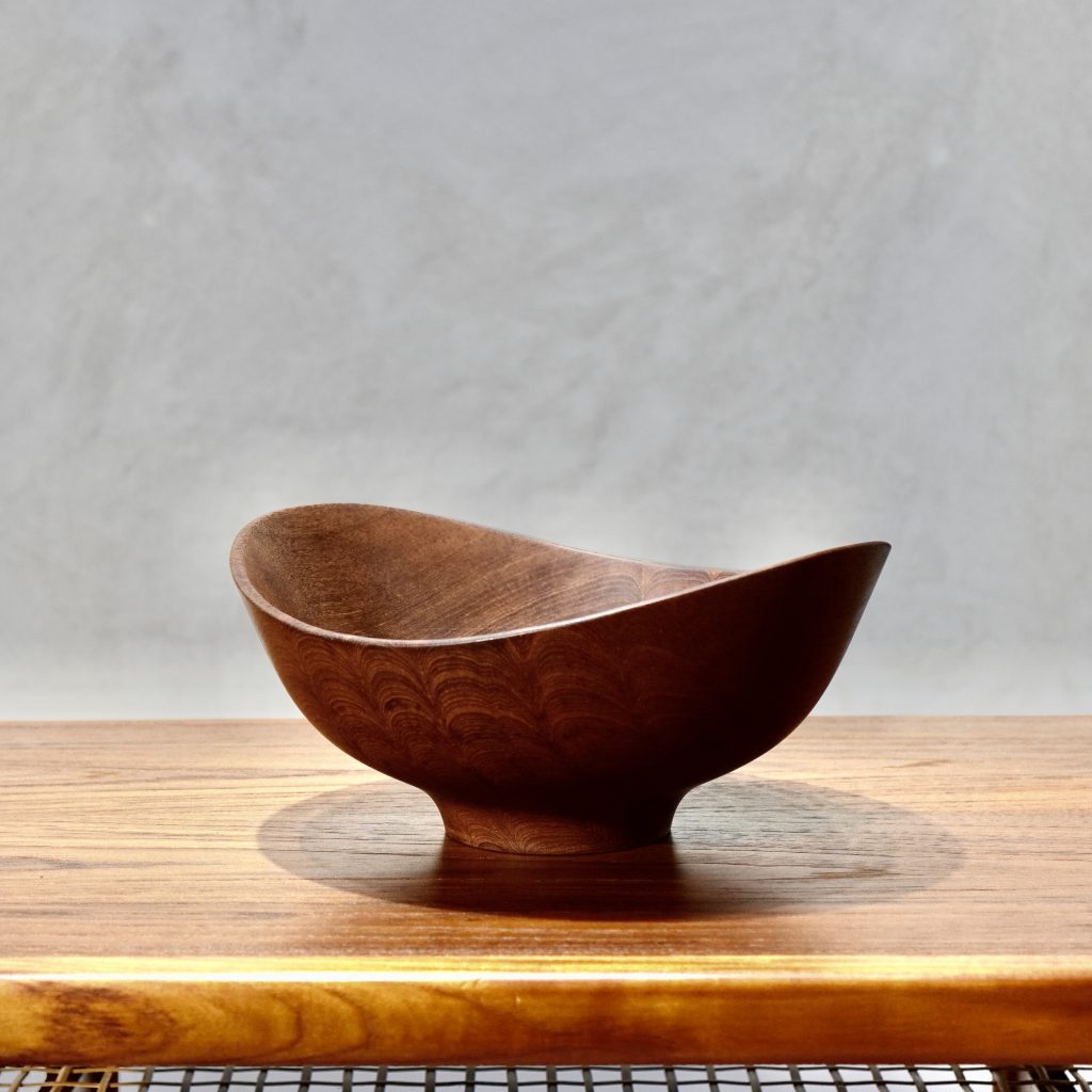 Finn Juhl Medium Bowl - MOTO FURNITURE 北欧家具 ウェグナー