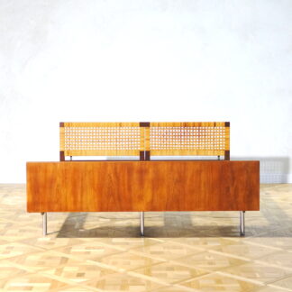 Hans J. Wegner GETAMA Bed Frame