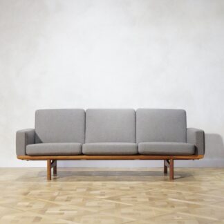 Hans J. Wegner GE236 3 Seater Sofa Oak