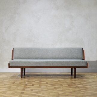Hans J. Wegner GE258 Daybed Teak
