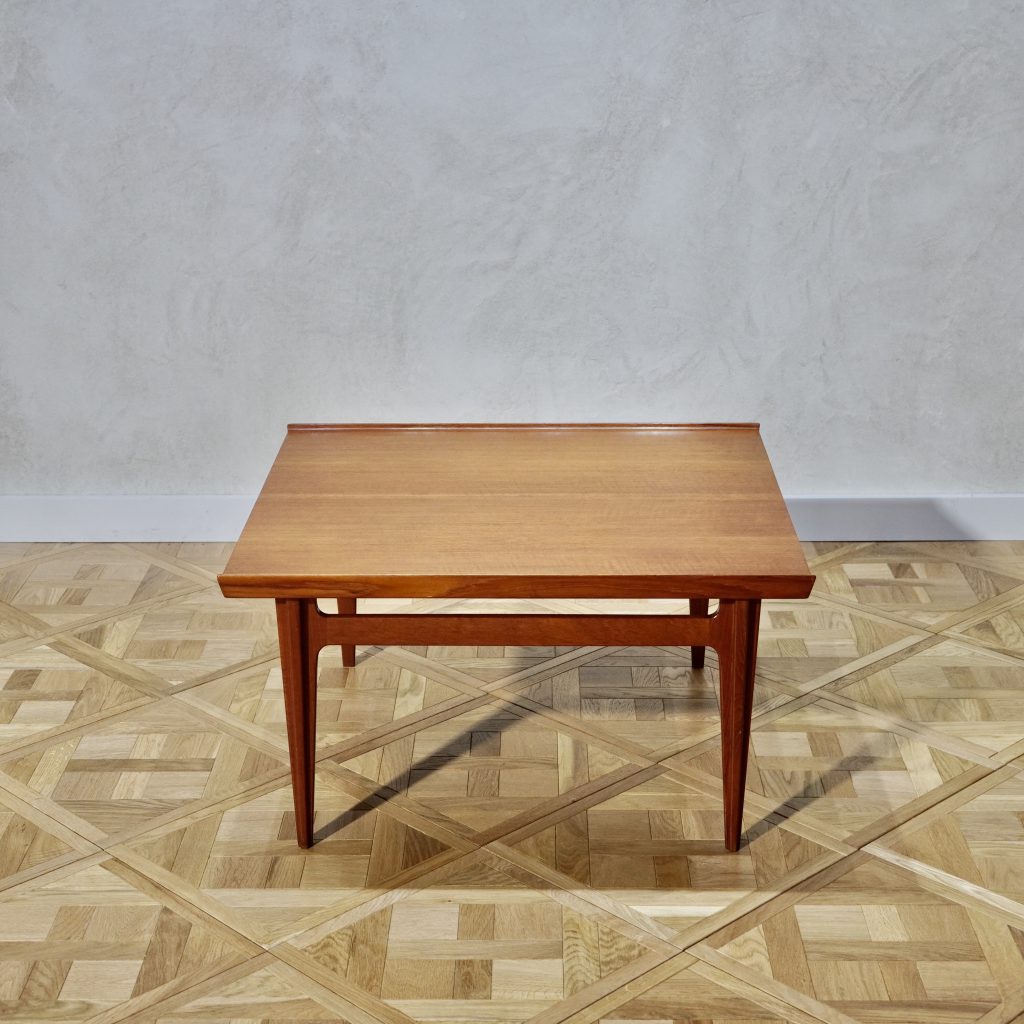 Finn Juhl Teak Coffee Table - MOTO FURNITURE 北欧家具 ウェグナー