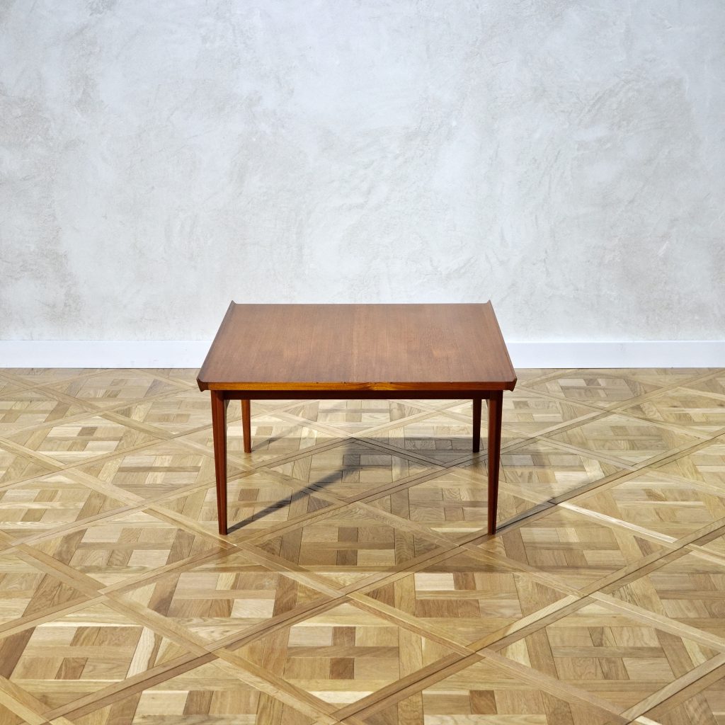Finn Juhl Teak Coffee Table - MOTO FURNITURE 北欧家具 ウェグナー