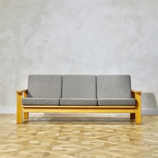 Hans J. Wegner GETAMA 3Seater Sofa Oak