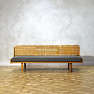Hans J. Wegner GE7 Daybed Oak & Cane
