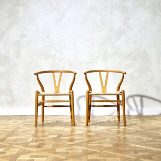 Hans J. Wegner CH24 Y Chair
