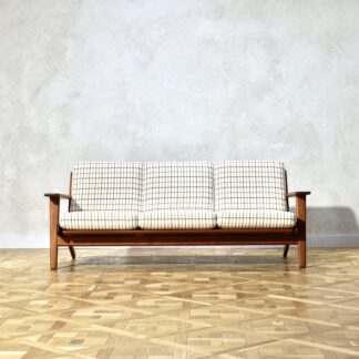 Hans J. Wegner GE290 Sofa Teak