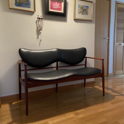 Finn Juhl(フィンユール) NV48 Settee 納品
