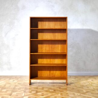 Hans J. Wegner RY8 Book Shelf Oak