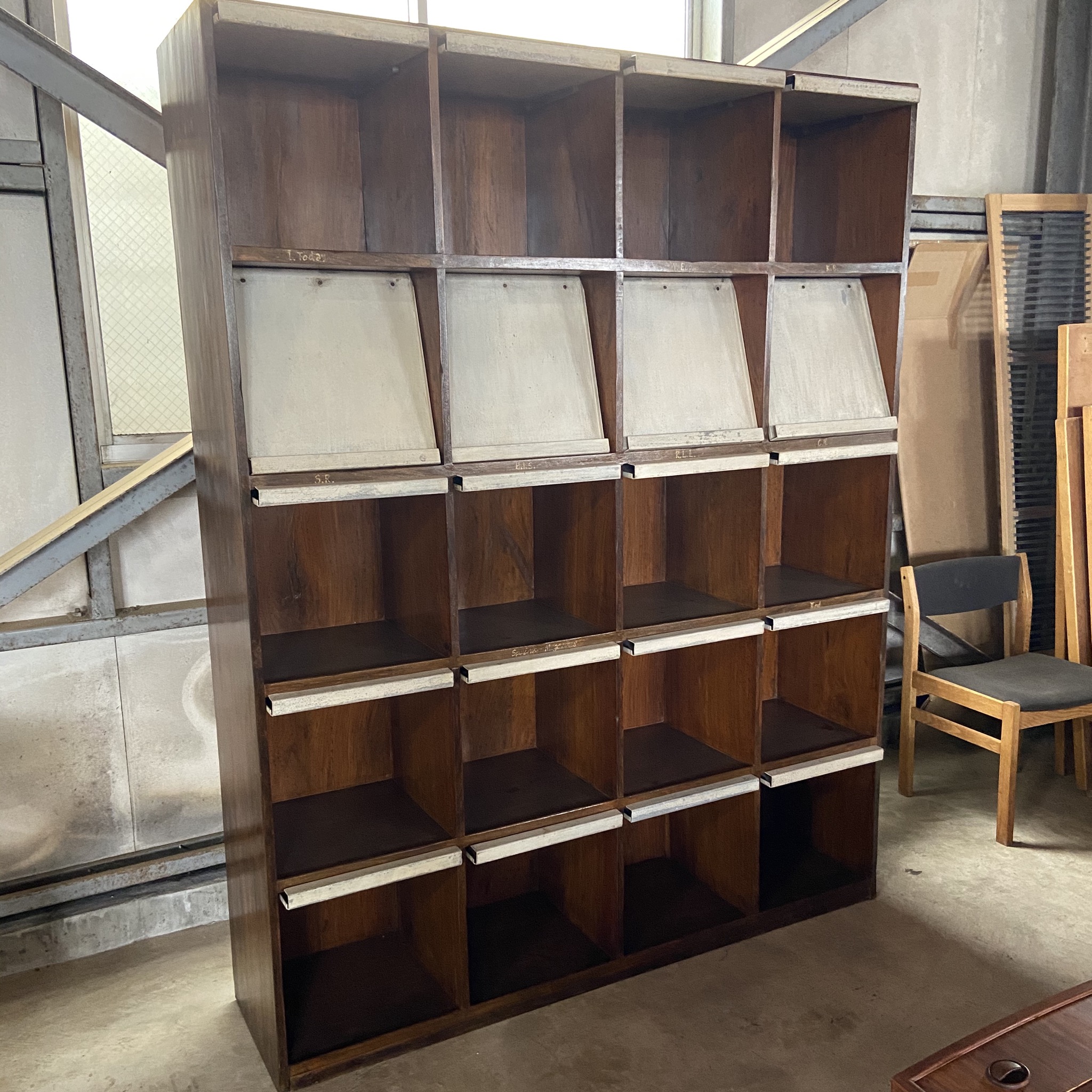 Pierre Jeanneret(ジャンヌレ)　ホームページ掲載前商品