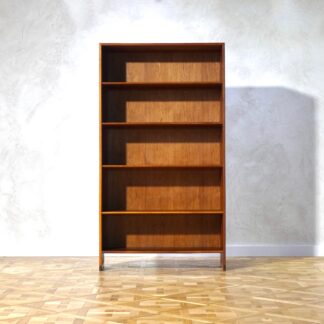 Hans J. Wegner RY8 Book Shelf Oak