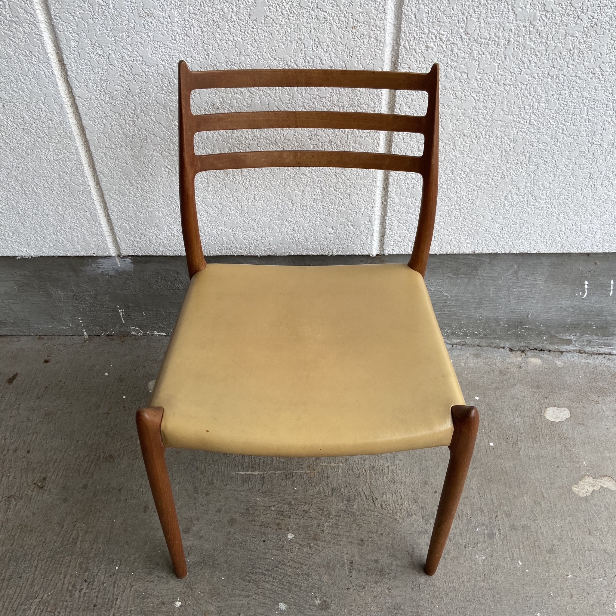 Niels Otto Moller（モラー） Model 78 Chair 座面外し