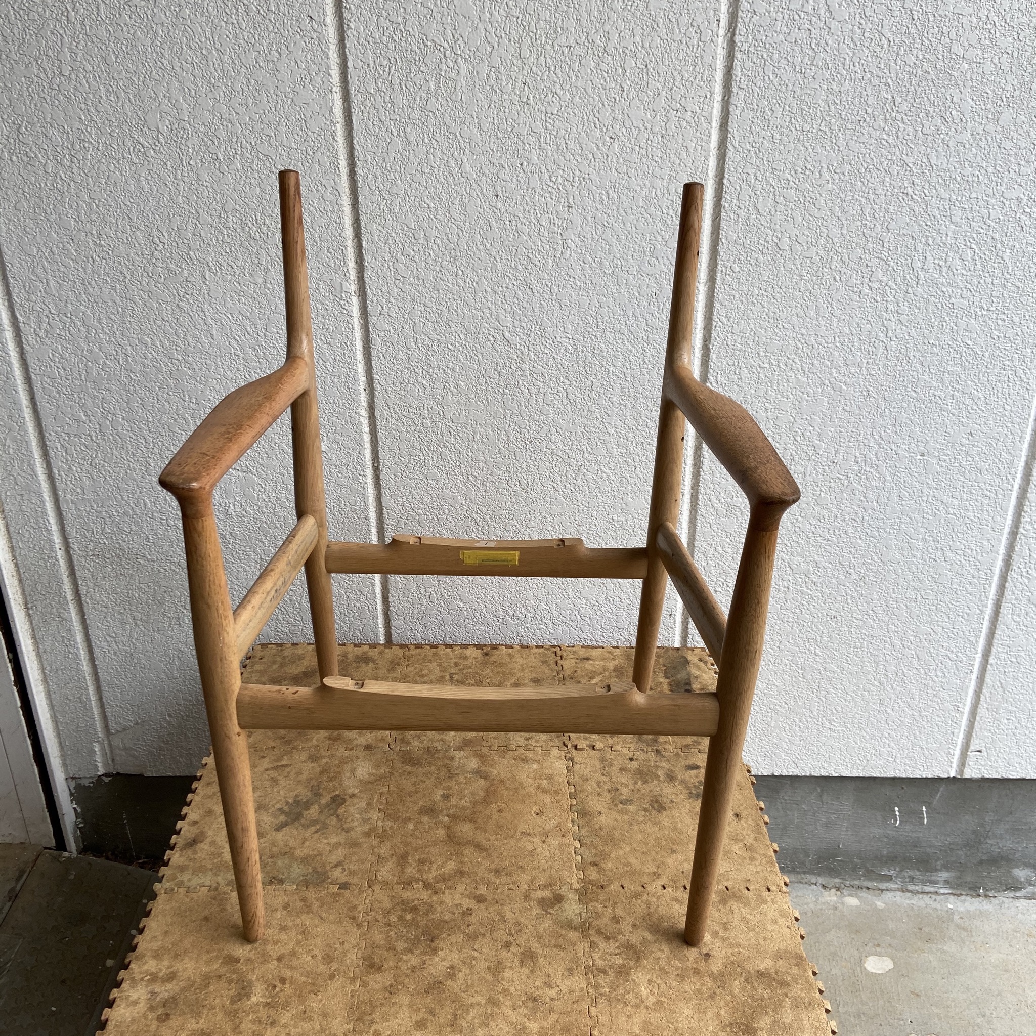 Hans J. Wegner（ウェグナー）　JH513 剥離