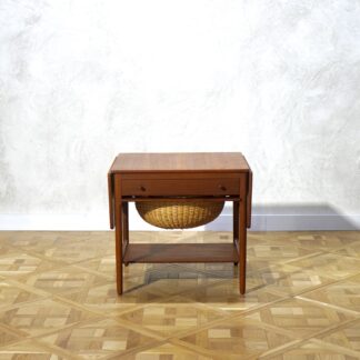 Hans J. Wegner Sewing table AT33 Teak